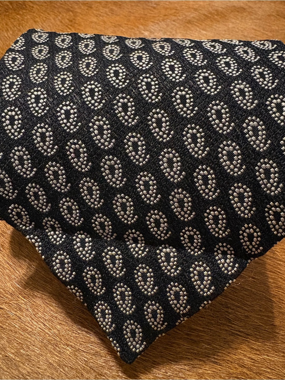 Giorgio Armani Black and Cream Paisley-Style Silk Tie